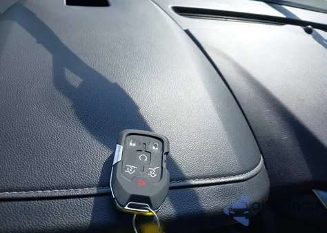 2019 Chevrolet Suburban C1500 Lt from USA, damaged, VIN 1GNSCHKC2KR198768